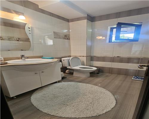 Casa cu teren generos si curte superb amenajata in zona Pietrarie