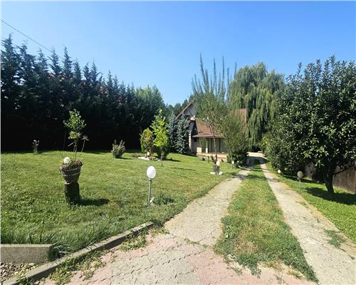 Casa cu teren generos si curte superb amenajata in zona Pietrarie
