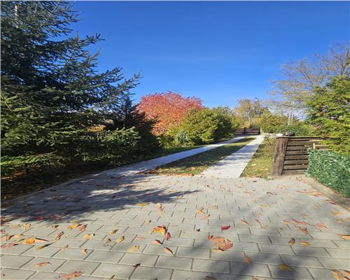 Vila duplex cu 3 dormitoare, curte 300 mp și priveliste superba