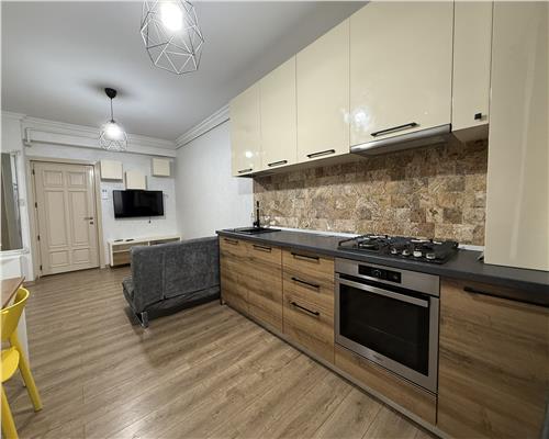 Inchiriez apartament 2 camere, open space, Complex Roua Residence