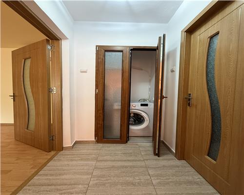 Apartament 2 cam,  semi  decomandat, de vanzare zona Tatarasi  Ateneu