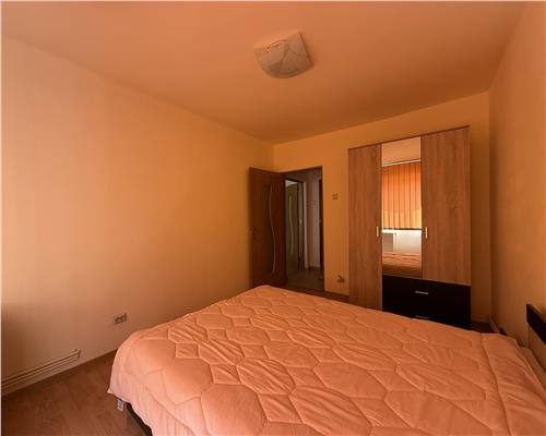 Apartament 2 cam,  semi  decomandat, de vanzare zona Tatarasi  Ateneu