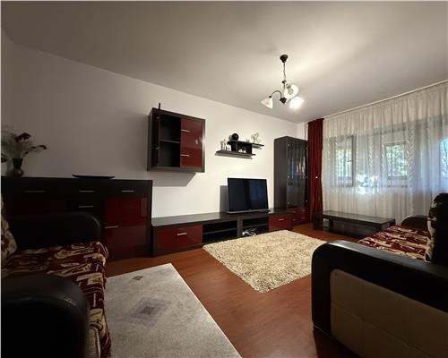 Inchiriez apartament 3 camere, decomandat, Zona Nicolina - Podu Ros Iasi