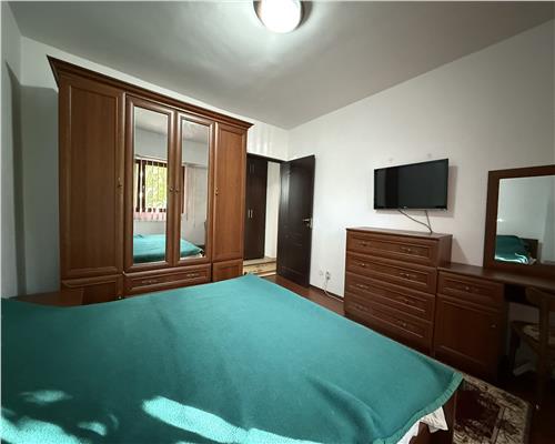 Inchiriez apartament 3 camere, decomandat, Zona Nicolina  Podu Ros