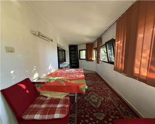 Inchiriez apartament 3 camere, decomandat, Zona Nicolina  Podu Ros