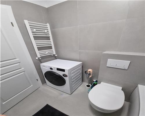 Inchiriez apartament 1 camere, open space, Complex Solumnia