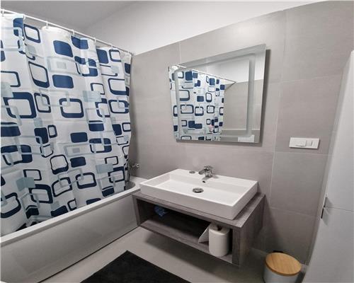 Inchiriez apartament 1 camere, open space, Complex Solumnia