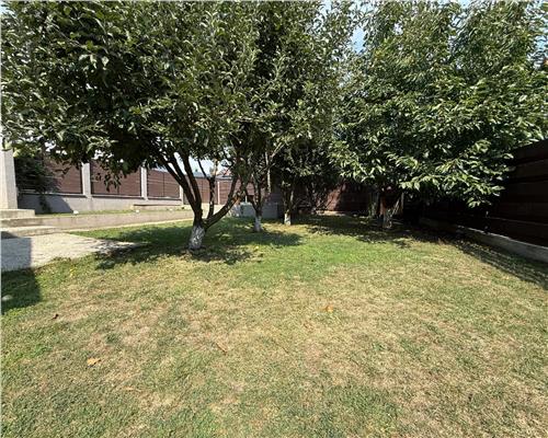 Casa de inchiriat 3 cam, foisor, gradina Editurii Lunca Cetatuii