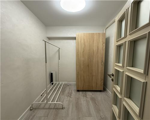 Inchiriez apartament 2 camere, open space, Complex Roua Residence