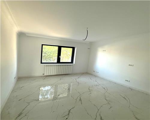 Duplex  Moara de vant D+P+E+M, 273 teren,  Iasi