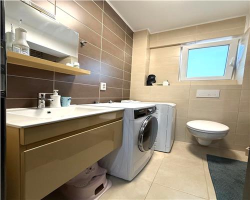 Apartament mobilat si utilat, parcare, 61 mp, Valea Adanca
