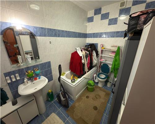 Tomesti apartament 4 camere decomandat mobilat, bloc nou!