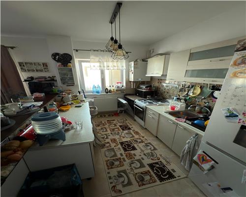 Tomesti apartament 4 camere decomandat mobilat, bloc nou!
