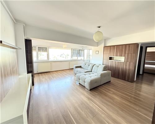 Apartament 3 camere de vanzare Podul de Fier Iasi