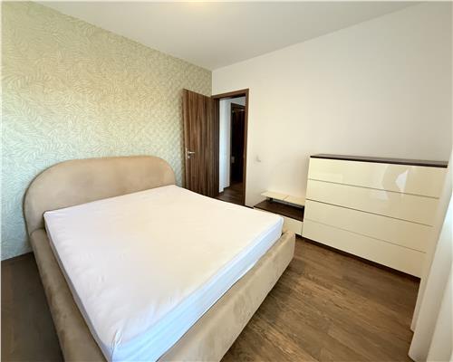 Apartament 3 camere de vanzare Podul de Fier