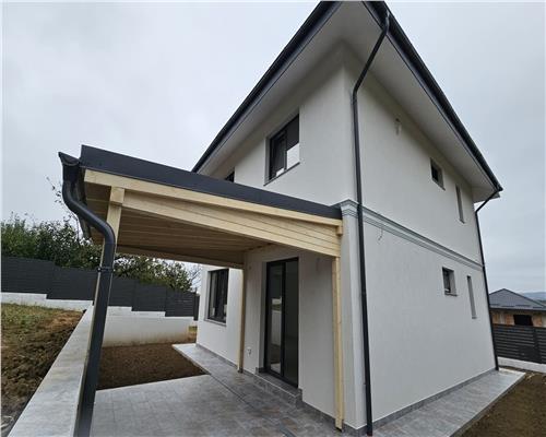Priveliste superba si finisaje de top – Casa noua in Barnova