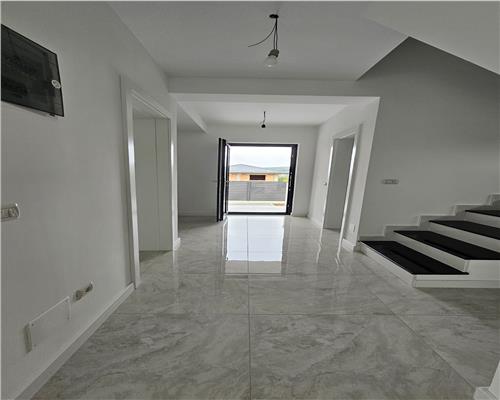 Priveliste superba si finisaje de top – Casa noua in Barnova