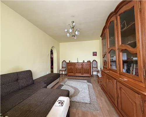Apartament 4 cam, semi  decomandat, de vanzare zona Tatarasi  Dispecer