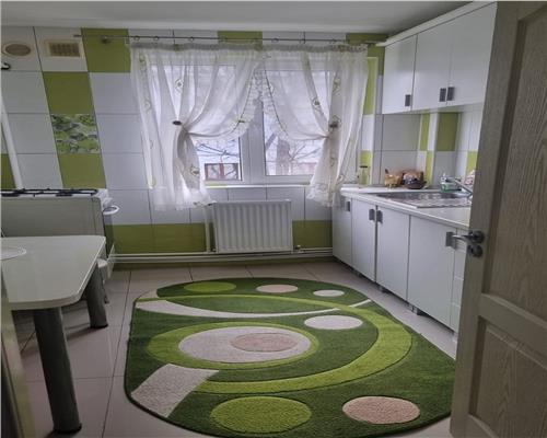 Apartament 3 camere semidecomandat, Podu Ros  Primaverii!