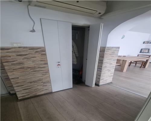 Apartament 3 camere semidecomandat, Podu Ros  Primaverii!