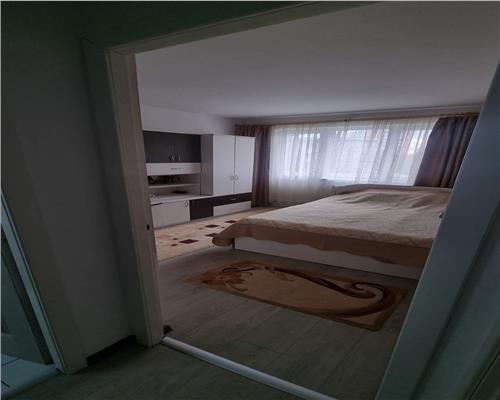 Apartament 3 camere semidecomandat, Podu Ros  Primaverii!