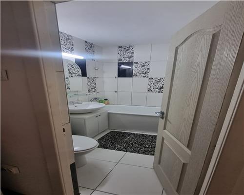Apartament 3 camere semidecomandat, Podu Ros  Primaverii!