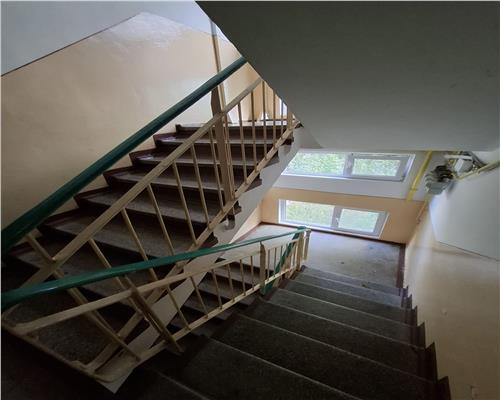 Apartament 3 camere confort redus Podu Ros  Decebal!