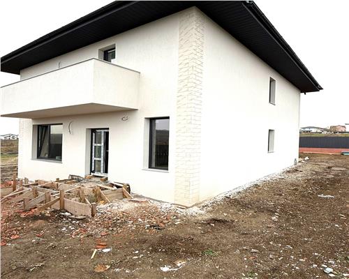 Casă P+E Valea Adâncă – vedere lac, canalizare,  Mega Image, super preț!