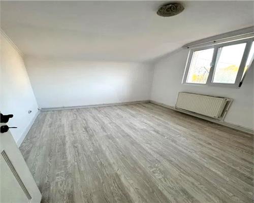 Casa in Cartier Editurii, 4 cam,  400, libera,  Lunca Cetatuii Iasi