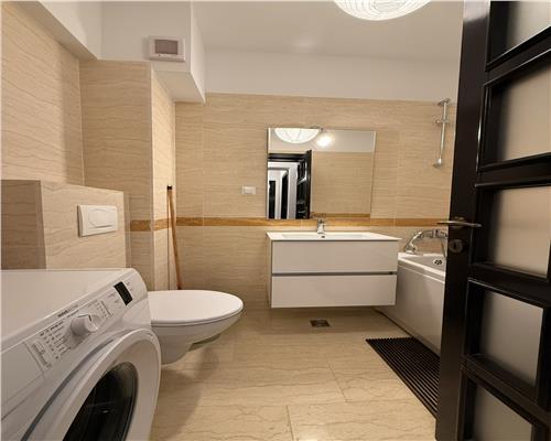 Inchiriez apartament 3 camere, open space, Zona Podul de Fier Complex Roua Residence