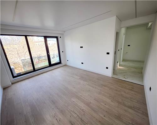 CENTRAL, Ap 1 camera finalizat, Parcare inclusa!