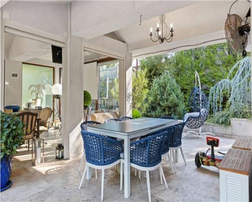 Vila deosebita cu piscina proprie, sector 6, Bucuresti