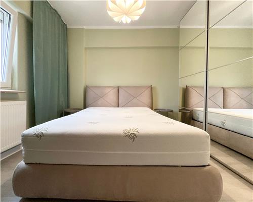 Apartament 3 camere transformat in 2 Hala Centrala