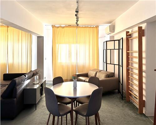 Apartament 3 camere transformat in 2 Hala Centrala