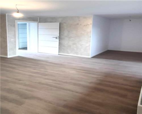Duplex 4 camere, Horpaz, 300 m de lac Ezareni