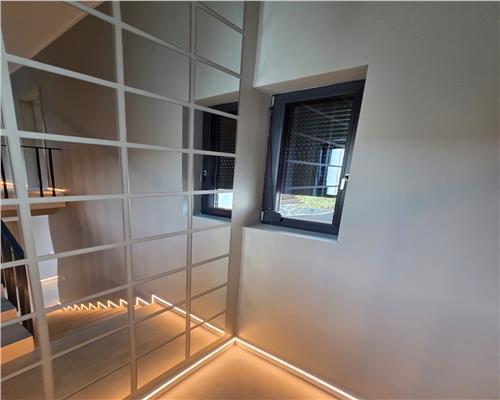 Casă deosebită, finisaje premium, 128 mp, 900 m fata de Centru Miroslava