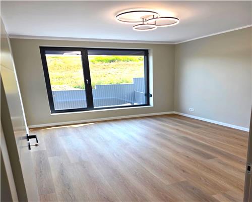 Casă deosebită, finisaje premium, 128 mp, 900 m fata de Centru Miroslava