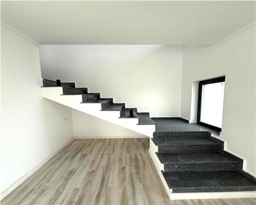 Casă deosebită, finisaje premium, 140 mp, Transanapet Miroslava