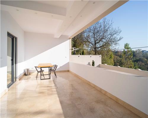 Casa exclusivista, Breazu, 244,4 mp, intabulata, toate utilitatile!