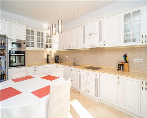 Casa exclusivista, Breazu, 244,4 mp, intabulata, toate utilitatile!