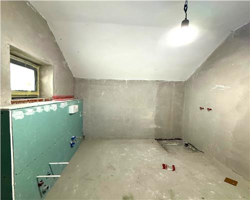 Vila 5 cam, beci, langa TLT, Rond, Vorovesti