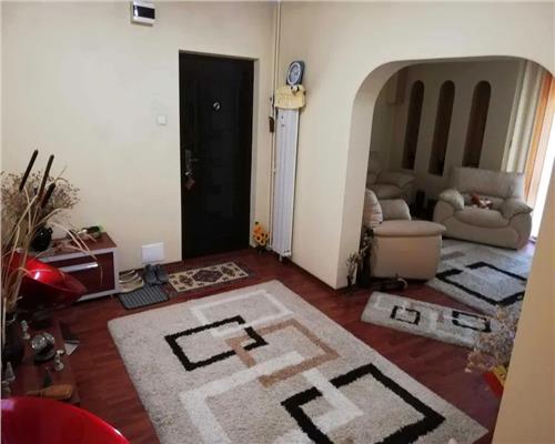 Apartament 3 camere etajul 1 Zimbru