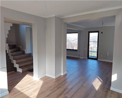 Proprietate deosebita zona Bucium Post Control  Priveliste Superba, Finisaje Calitate, 800mp teren