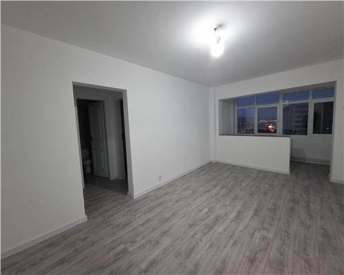 Apartament 2 camere, da vanzare Podu Ros  Piata Nicolina!
