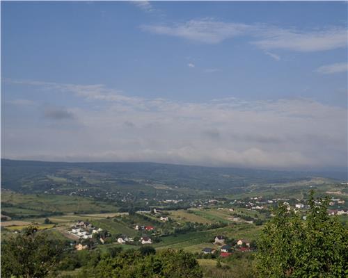 Ocazie! Tomesti Chicerea, teren intravilan cu utilitatile, priveliste unica!
