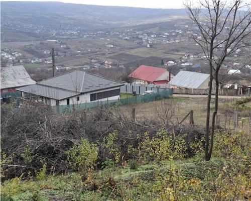 Ocazie! Tomesti Chicerea, teren intravilan cu utilitatile, priveliste unica!