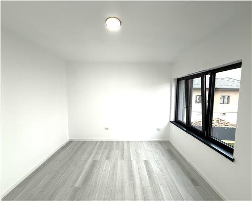 Vila moderna 132 mp, canalizare, finisata, Miroslava