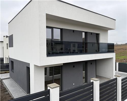 Vila moderna 132 mp, canalizare, finisata, Miroslava