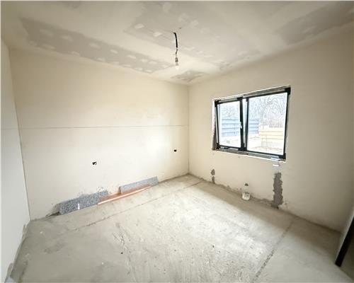 Casă parter cu beci și terasă – zonă liniștită, lângă Iași