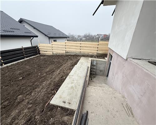 Casă parter cu beci și terasă – zonă liniștită, lângă Iași